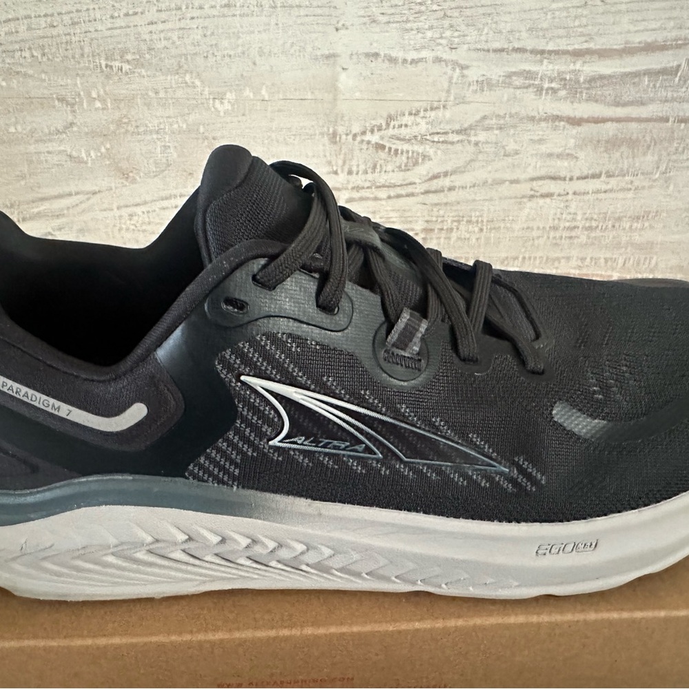 Altra Black and White Running Shoes 10W - Picture 5 of 12